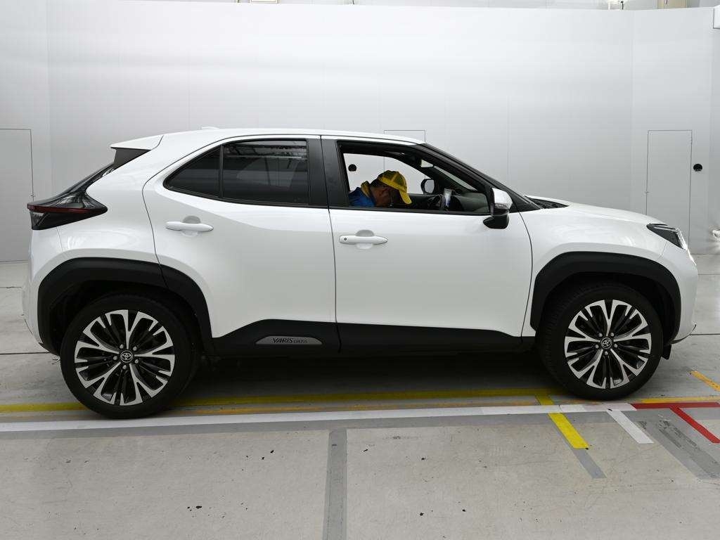 TOYOTA YARIS CROSS