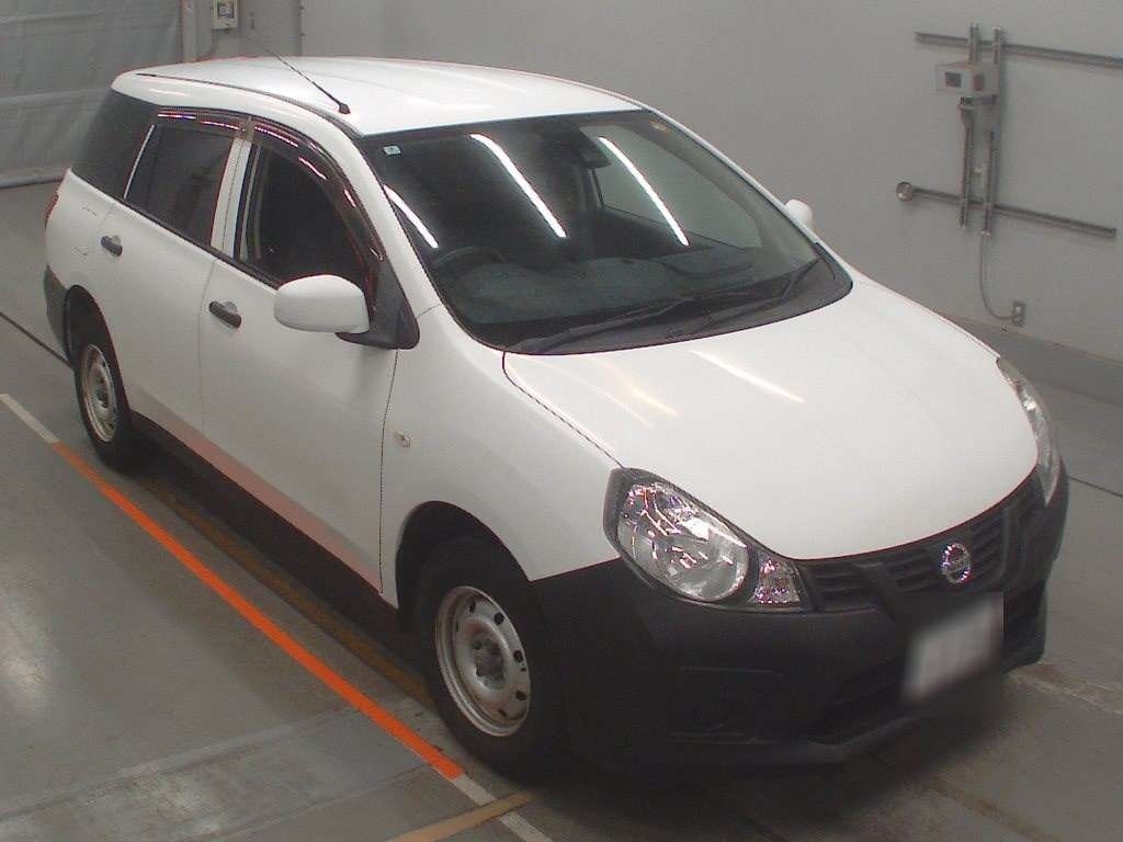 NISSAN AD