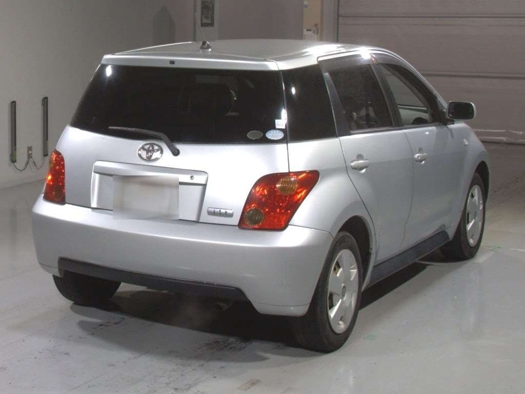TOYOTA IST