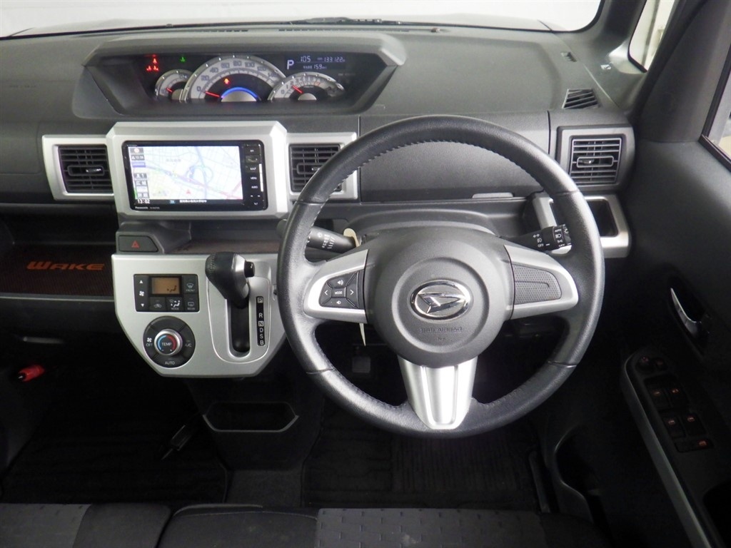 DAIHATSU WAKE