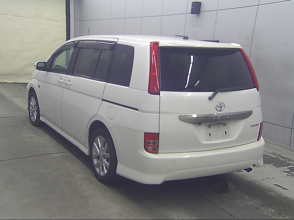 TOYOTA ISIS