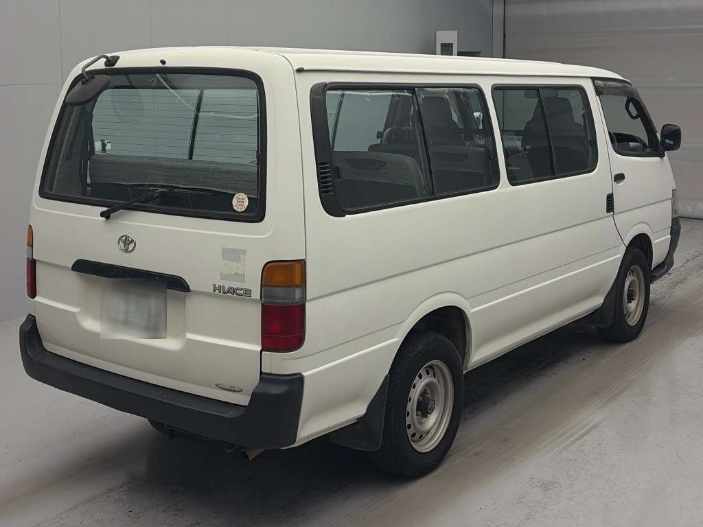 TOYOTA HIACE