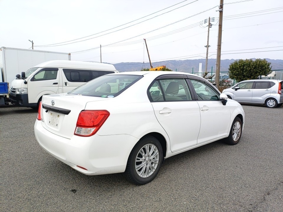 TOYOTA COROLLA AXIO