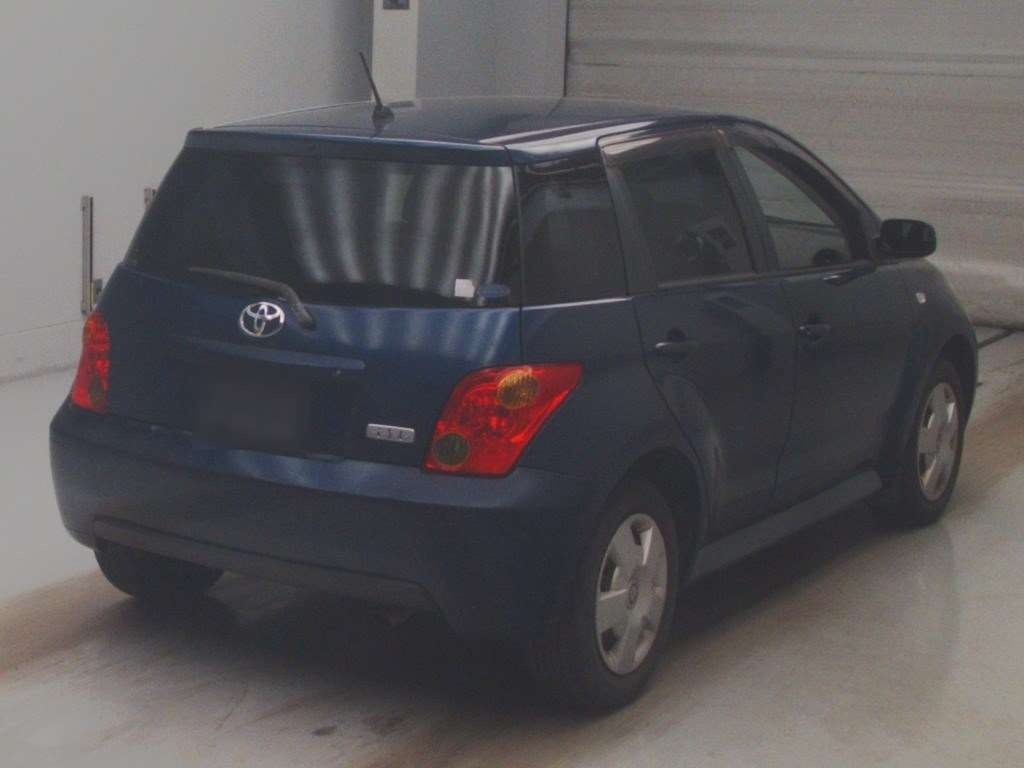TOYOTA IST