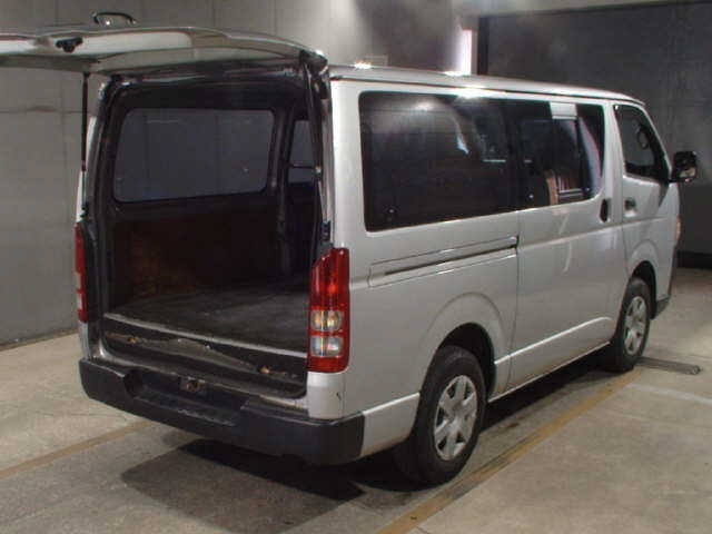 TOYOTA REGIUS ACE