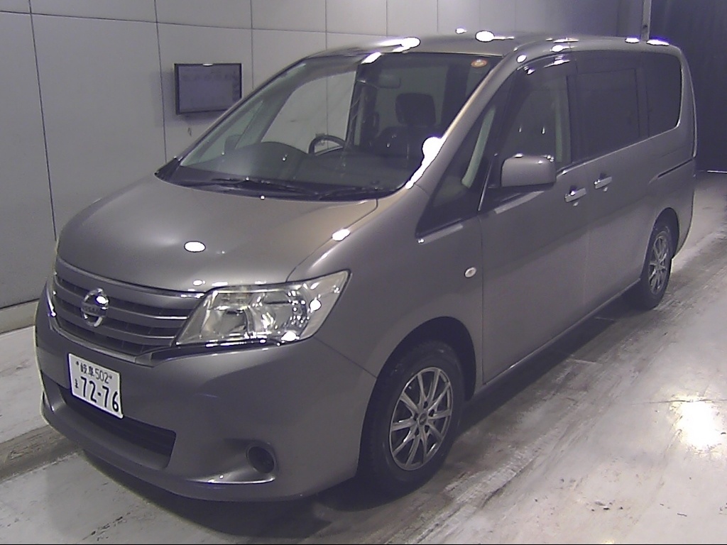 NISSAN SERENA