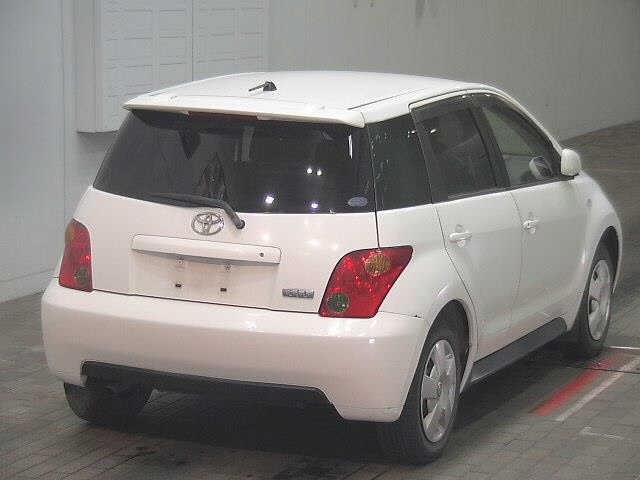TOYOTA IST