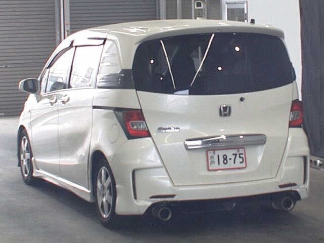 HONDA FREED SPIKE