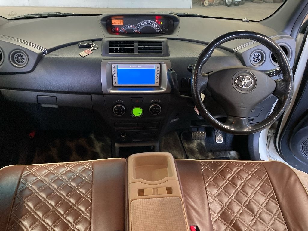 TOYOTA BB