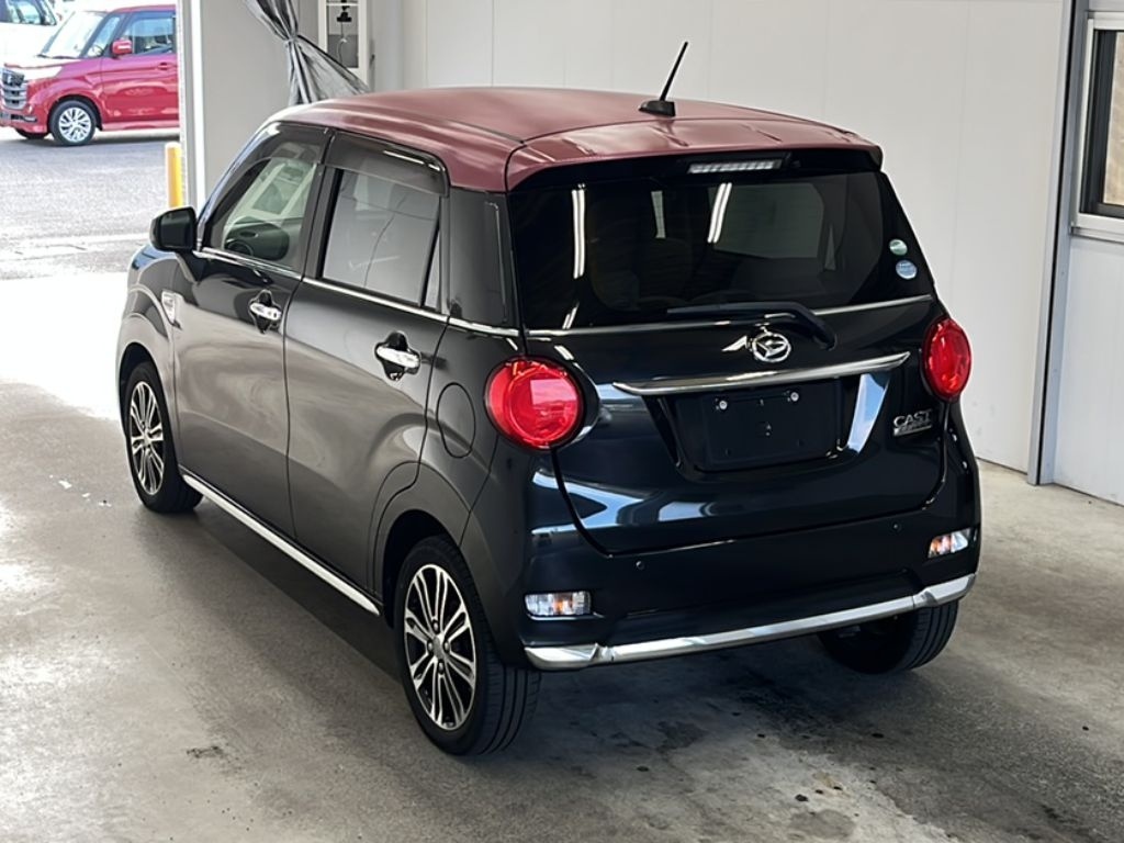 DAIHATSU CAST