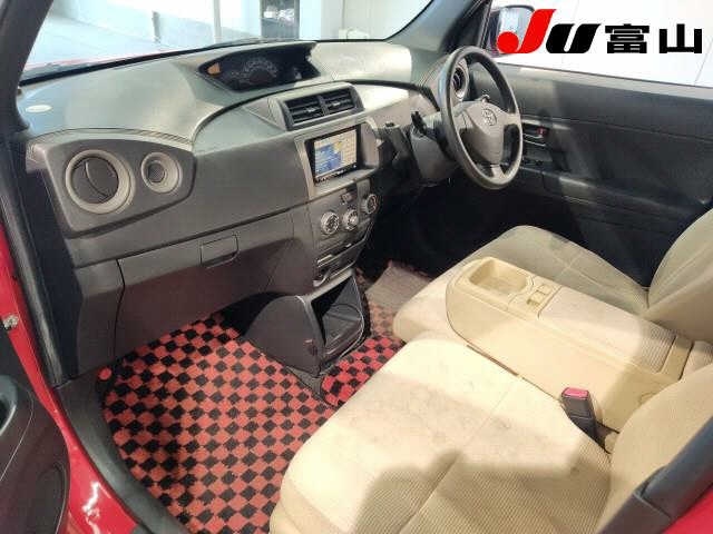 TOYOTA BB