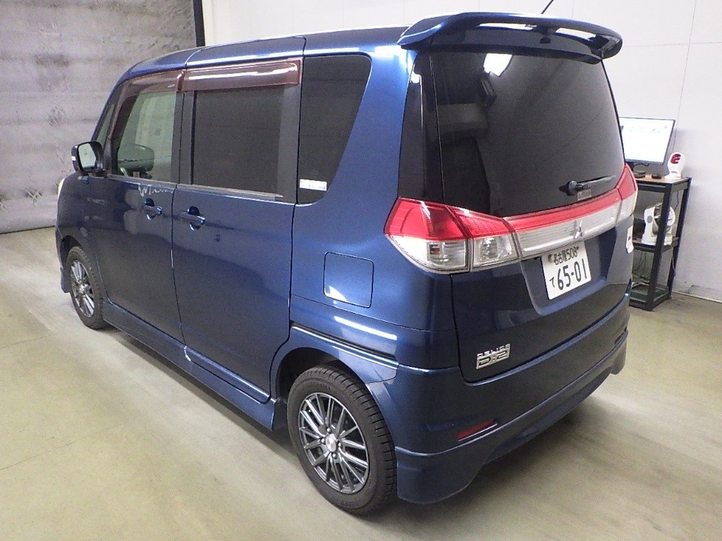 MITSUBISHI DELICA D:2