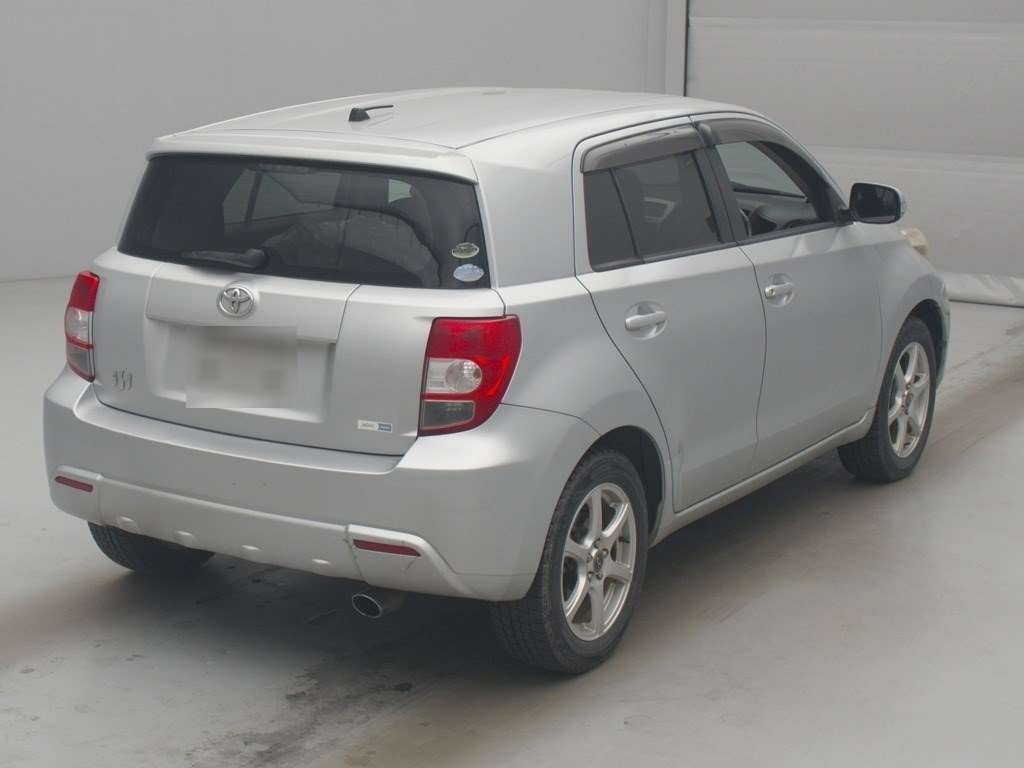 TOYOTA IST