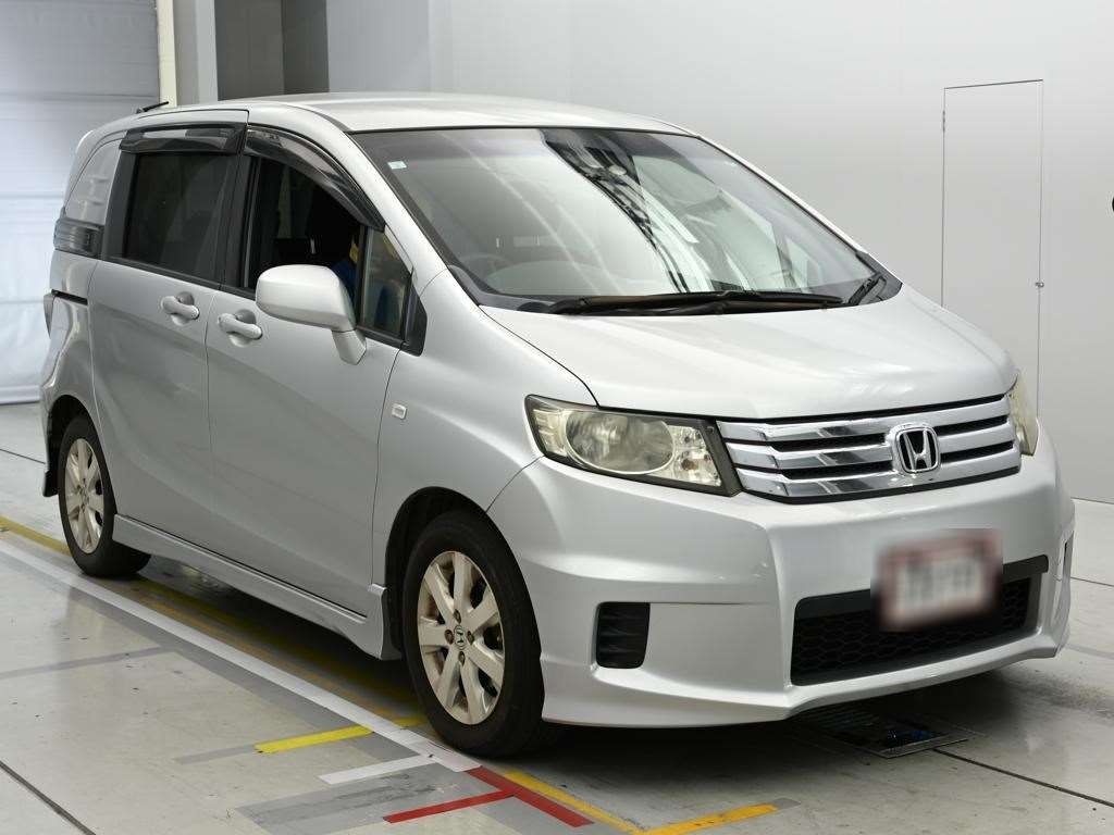 HONDA FREED SPIKE