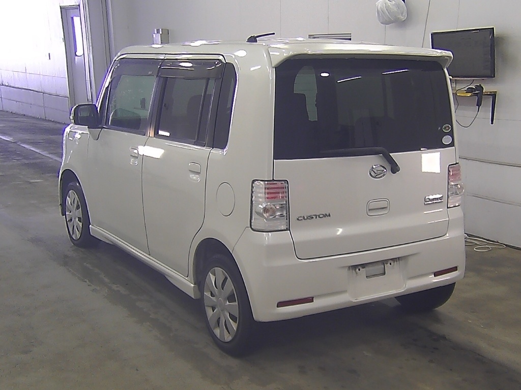 DAIHATSU MOVE CONTE