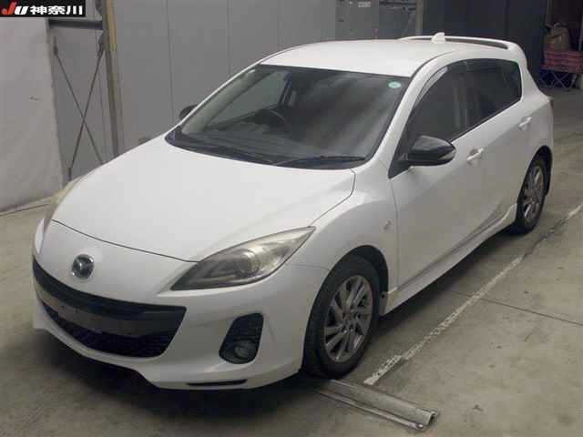 MAZDA AXELA