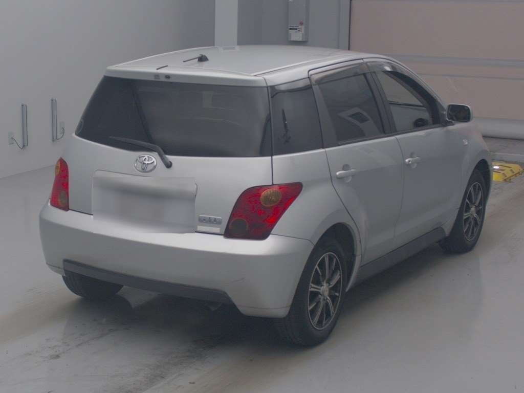 TOYOTA IST