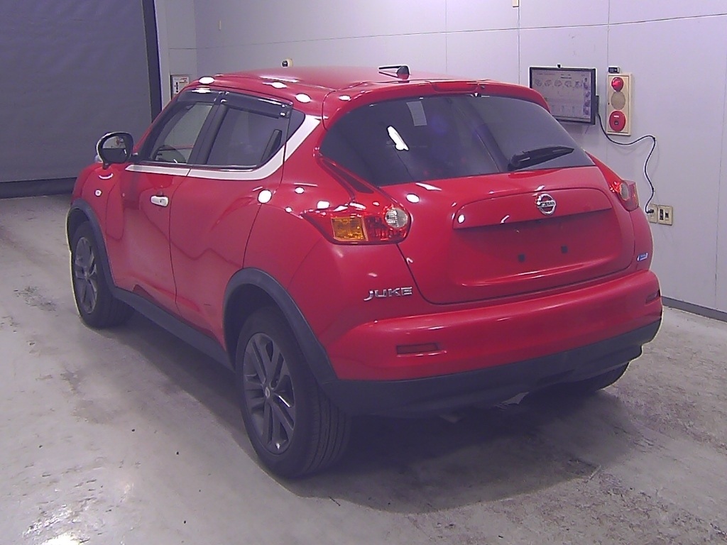 NISSAN JUKE