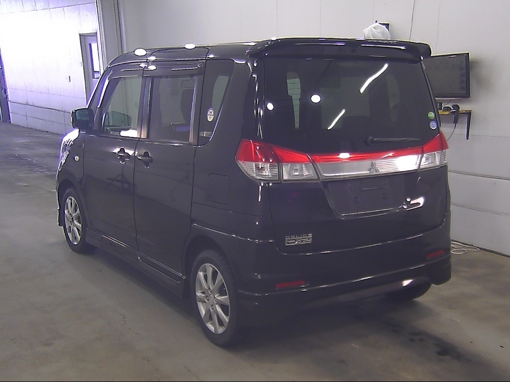 MITSUBISHI DELICA D:2