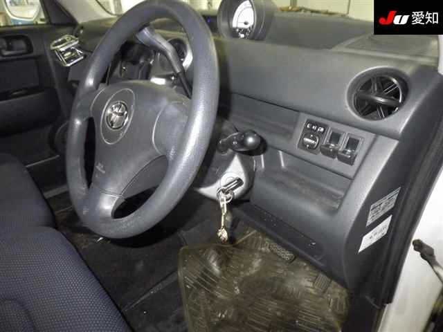 TOYOTA BB