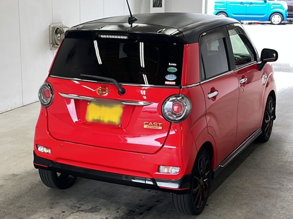 DAIHATSU CAST