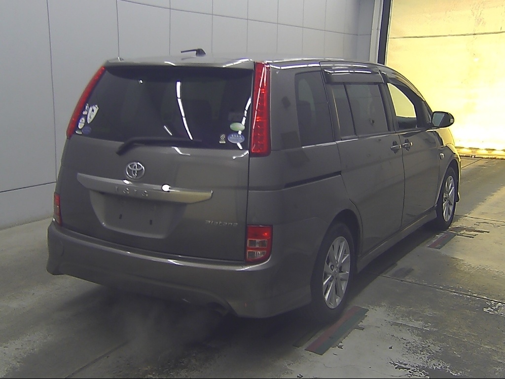 TOYOTA ISIS