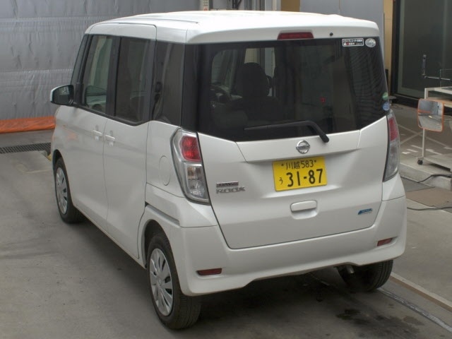 NISSAN DAYZ ROOX