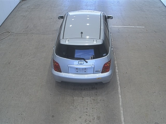 TOYOTA IST