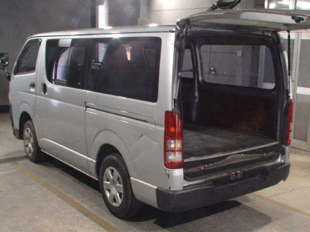 TOYOTA REGIUS ACE