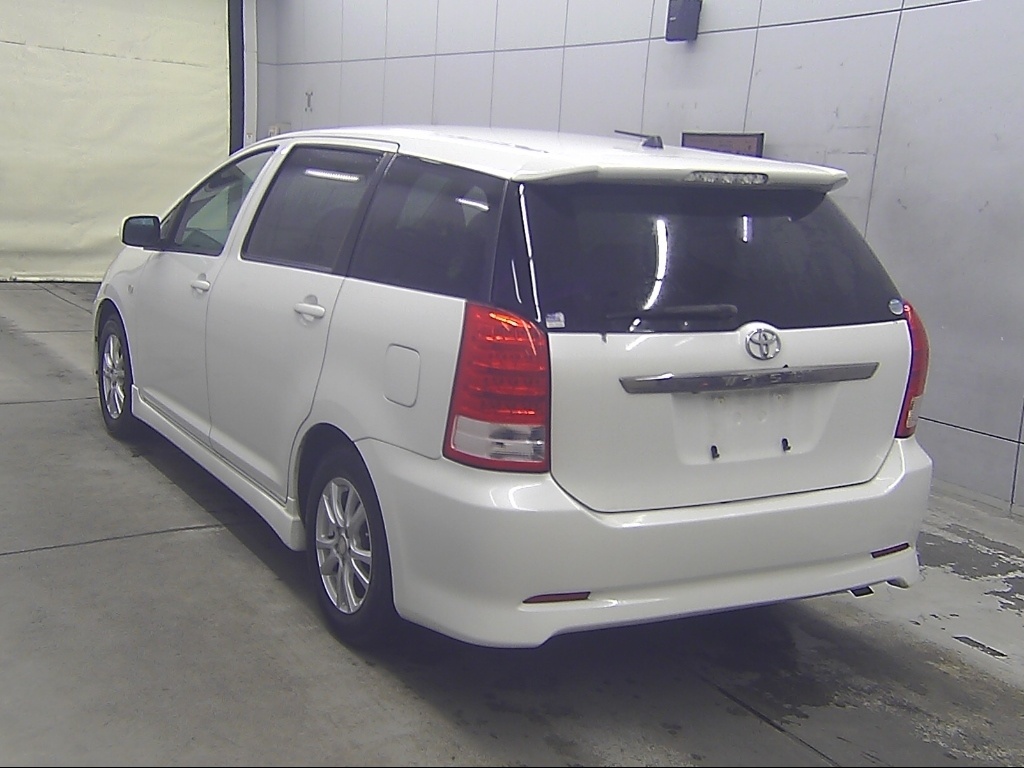 TOYOTA WISH