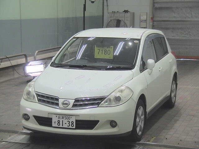 NISSAN TIIDA