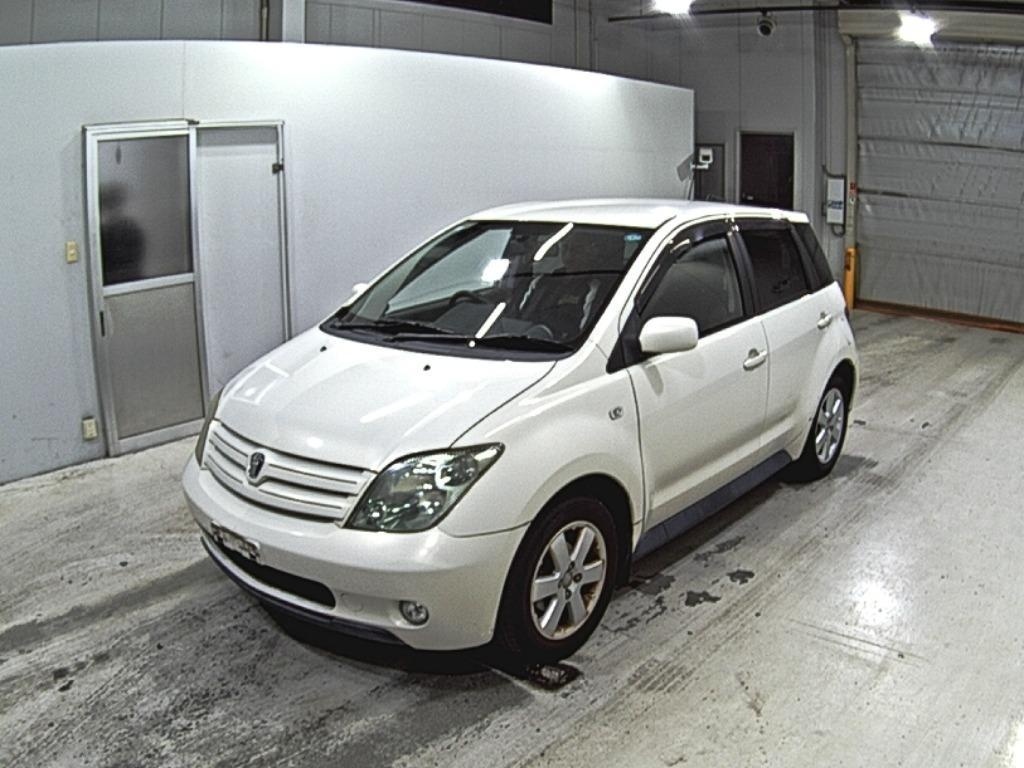 TOYOTA IST