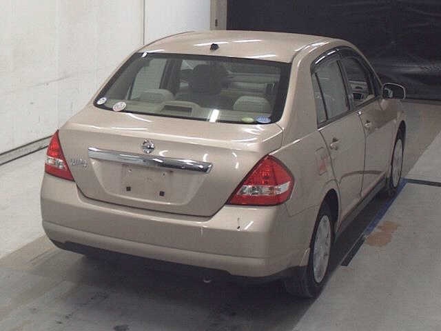 NISSAN TIIDA LATIO