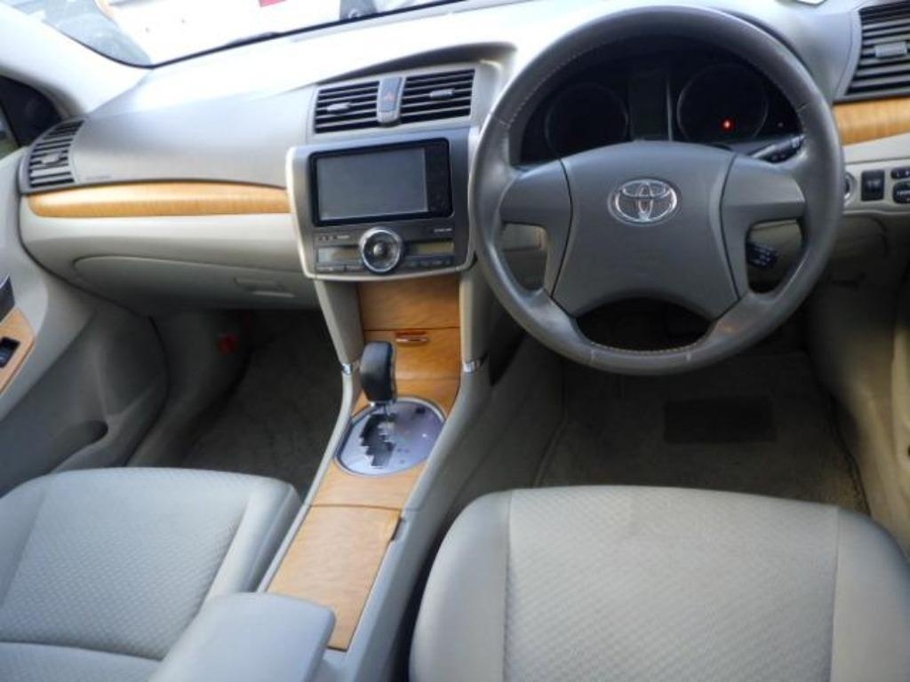 TOYOTA PREMIO