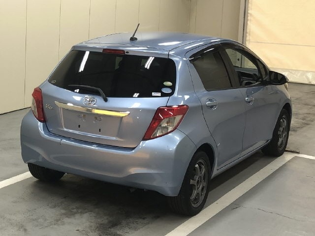 TOYOTA VITZ