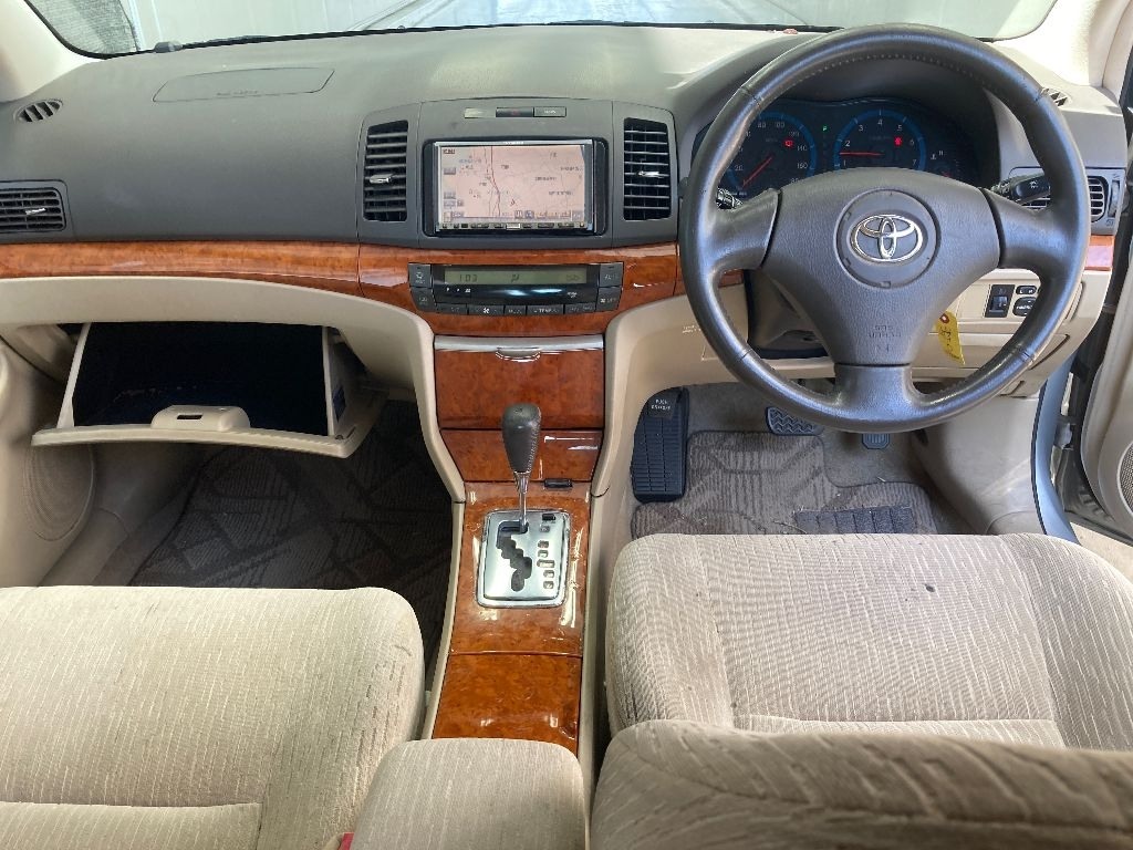 TOYOTA PREMIO