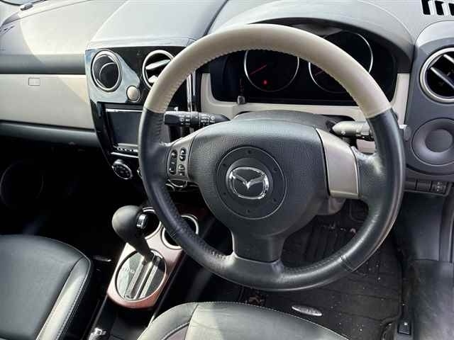 MAZDA VERISA
