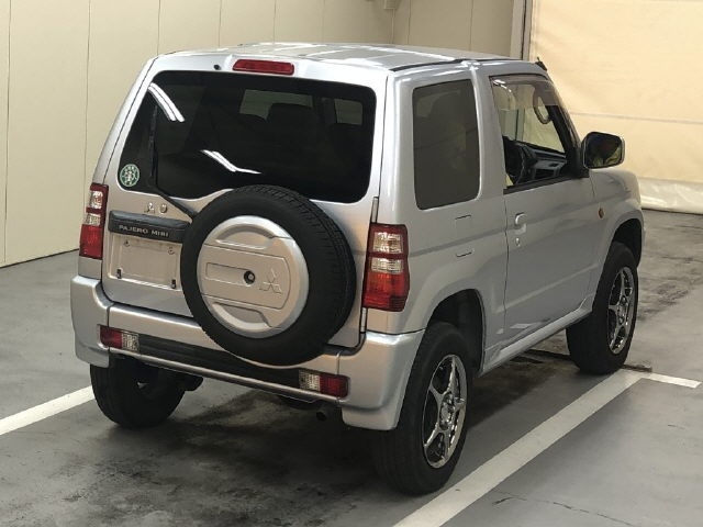MITSUBISHI PAJERO MINI