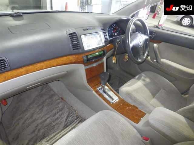 TOYOTA PREMIO