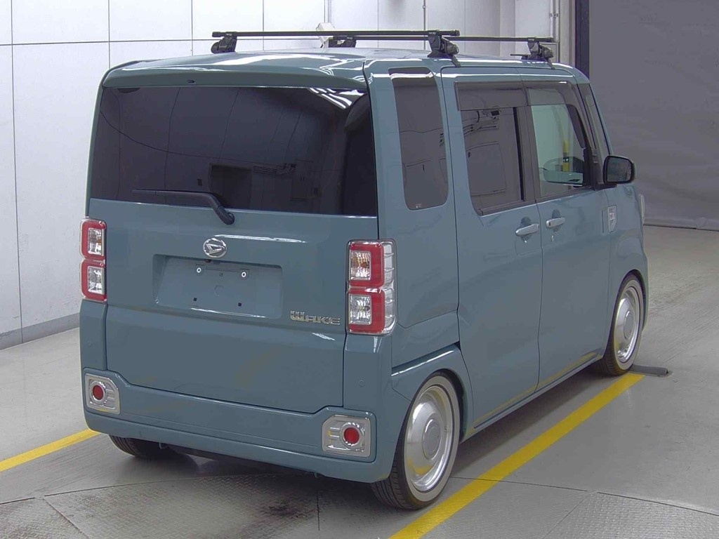 DAIHATSU WAKE
