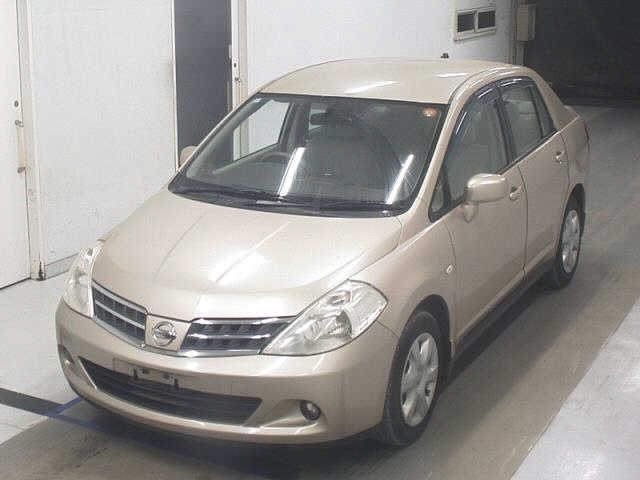 NISSAN TIIDA LATIO