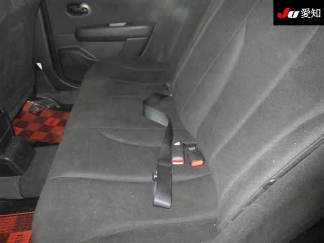 NISSAN TIIDA