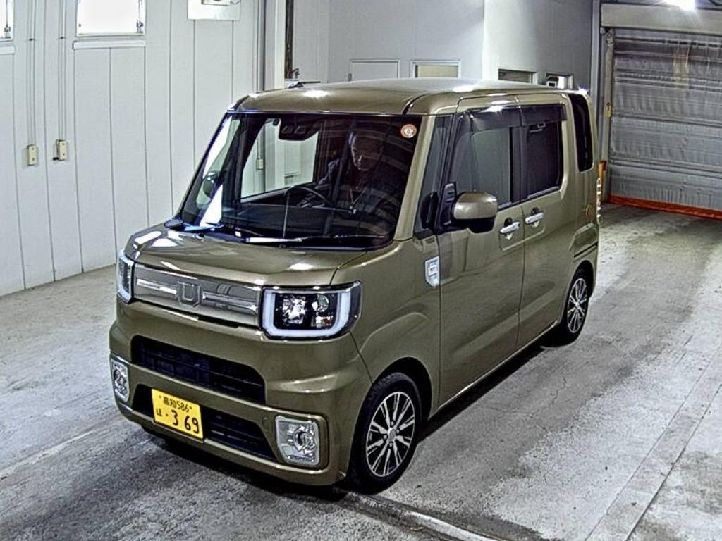 DAIHATSU WAKE