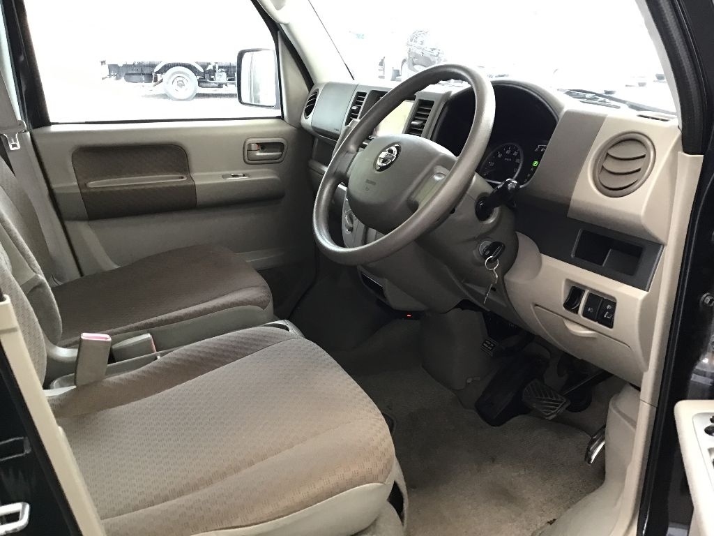 NISSAN NV100 CLIPPER