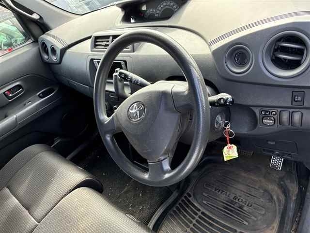 TOYOTA BB