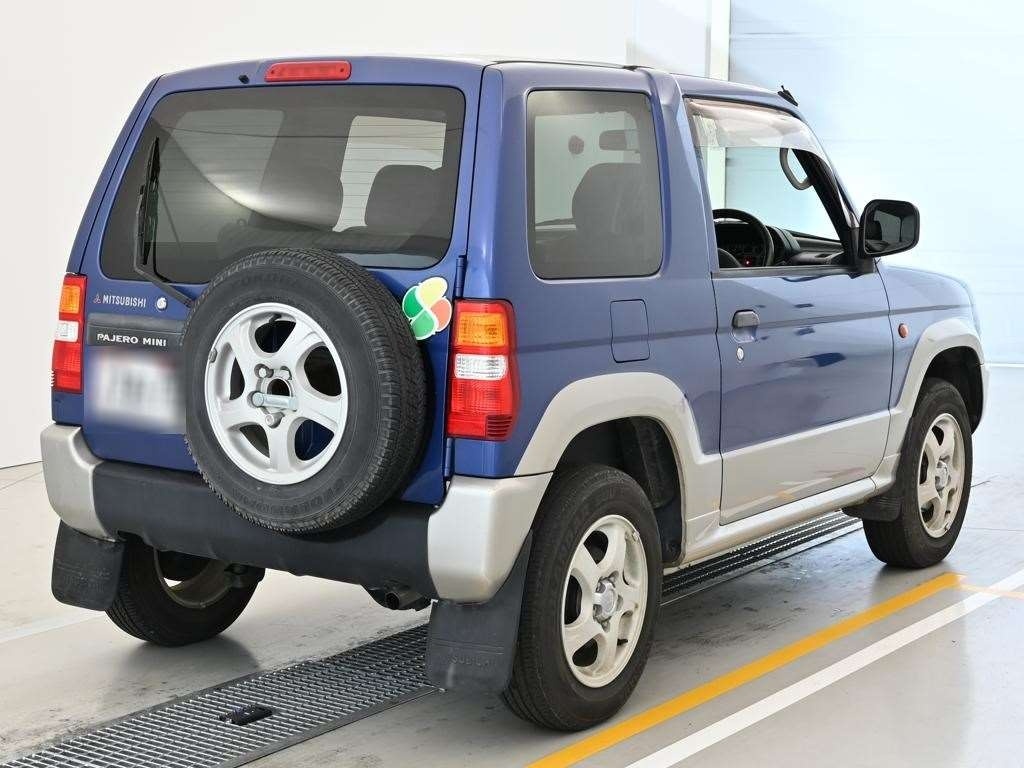 MITSUBISHI PAJERO MINI