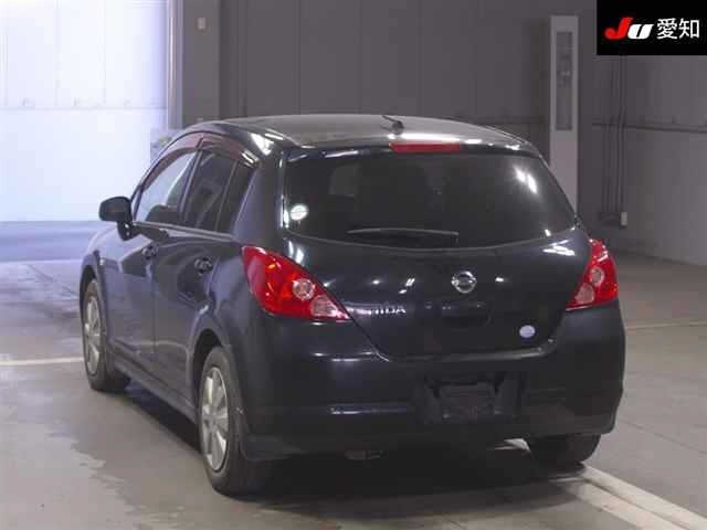 NISSAN TIIDA