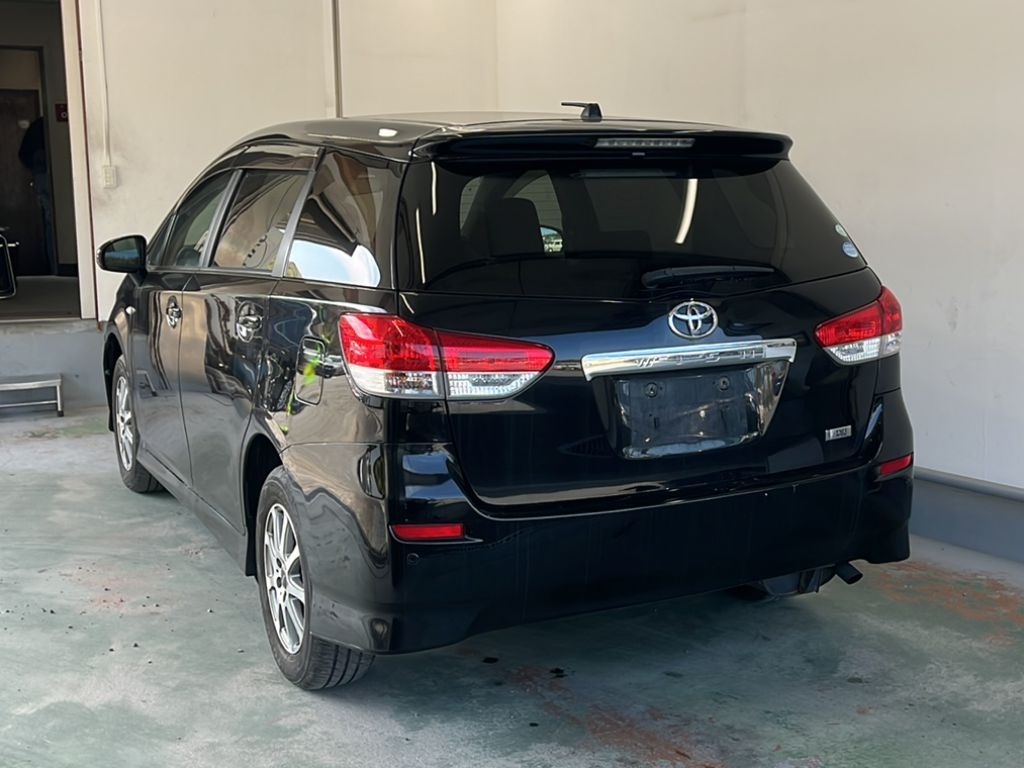 TOYOTA WISH