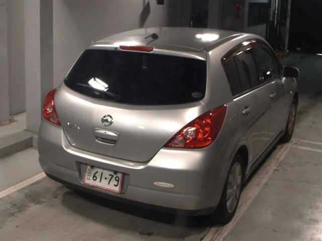 NISSAN TIIDA