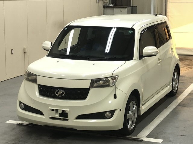 TOYOTA BB